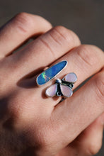 Load image into Gallery viewer, Split Band Opal & Pink Shell Venus Ring - Size 7-8