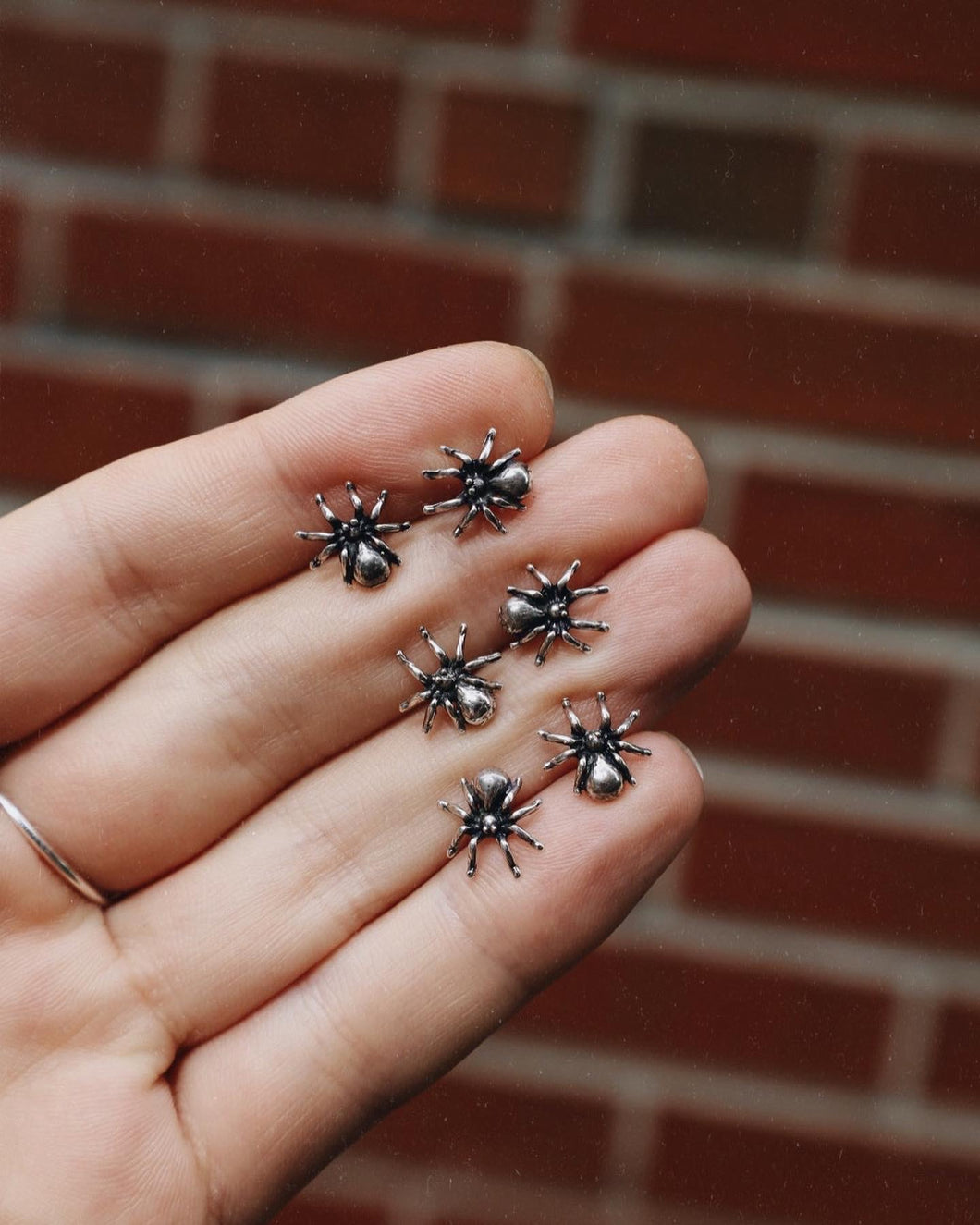 Spider Studs