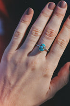 Load image into Gallery viewer, White Water Turquoise Ring w Twisted Band - Size 7
