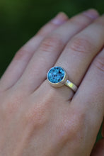 Load image into Gallery viewer, Rough Cut Kingman Turquoise Ring - Size 7
